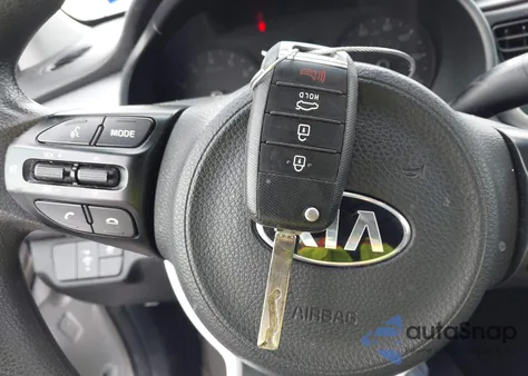 2020 Kia Rio S z USA, uszkodzony, nr VIN 3KPA24AD9LE274266